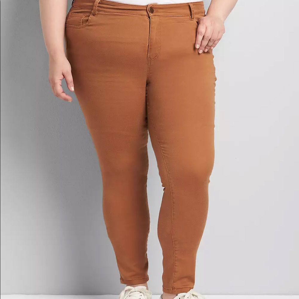BRAND NEW! Lane Bryant Straight Fit Sateen 5-Pocket Skinny Jean